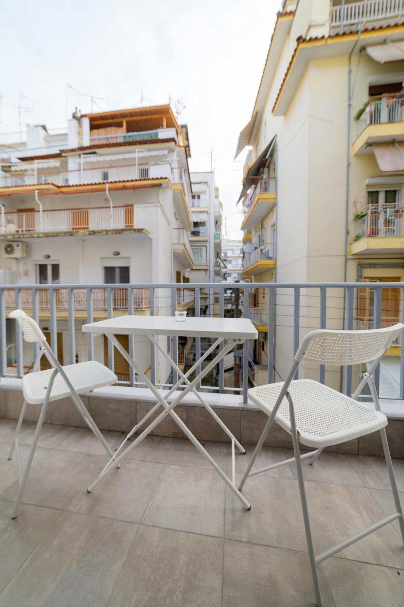 New Modern 2Nd Floor Apartment Thessaloníki Ngoại thất bức ảnh